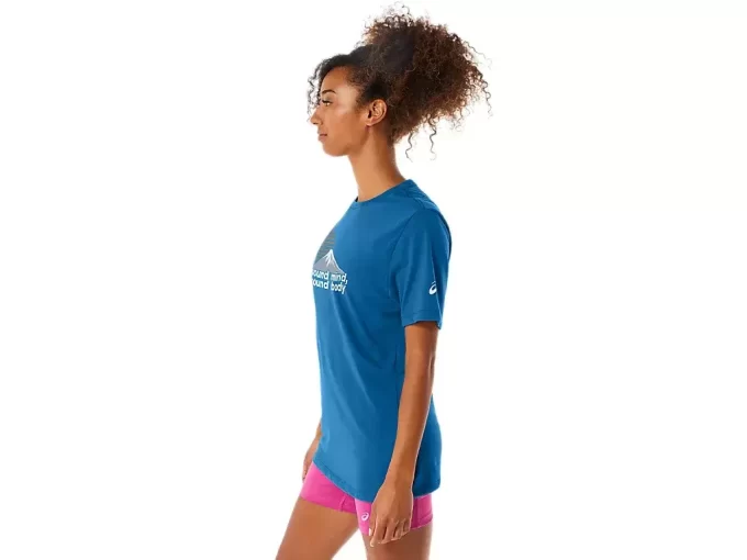 UNISEX ASICS SMSB JOURNEY T-SHIRT UNISEX ASICS SMSB JOURNEY T-SHIRT